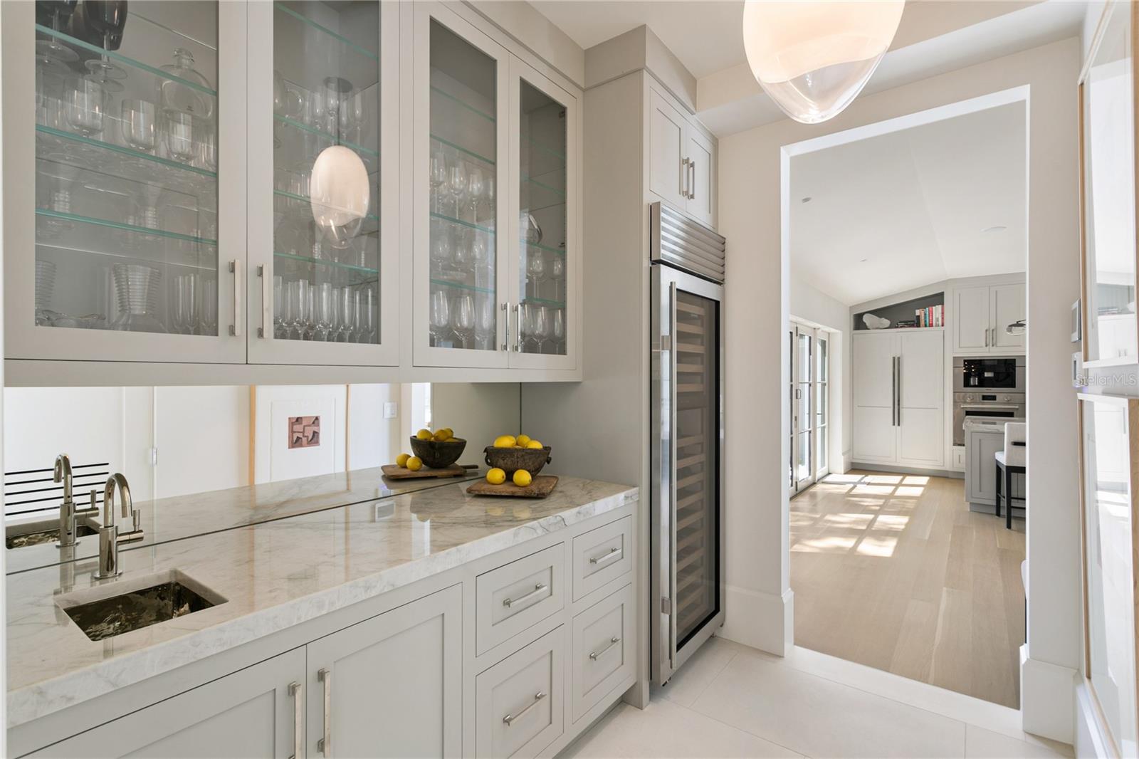 416 BRIGHTWATERS Blvd ST PETERSBURG, FL 33704