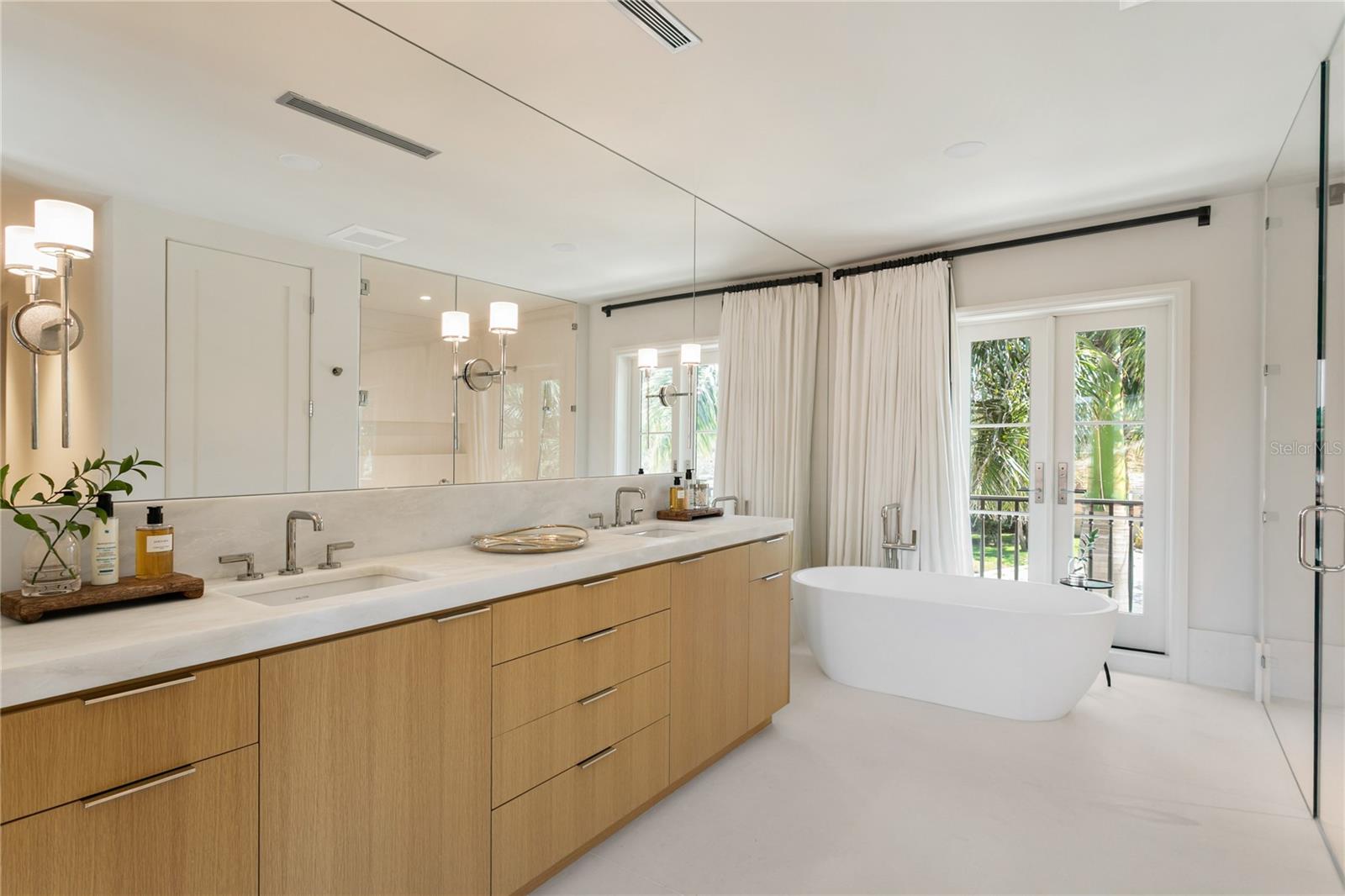 416 BRIGHTWATERS Blvd ST PETERSBURG, FL 33704