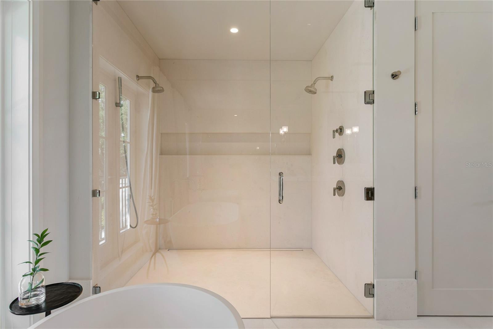 416 BRIGHTWATERS Blvd ST PETERSBURG, FL 33704