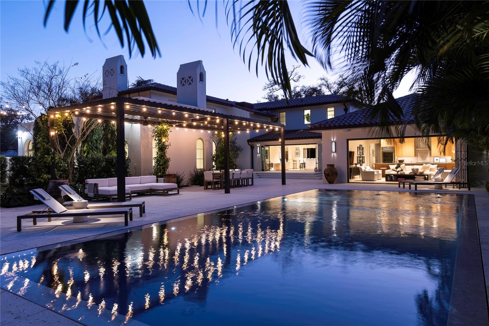 416 BRIGHTWATERS Blvd ST PETERSBURG, FL 33704