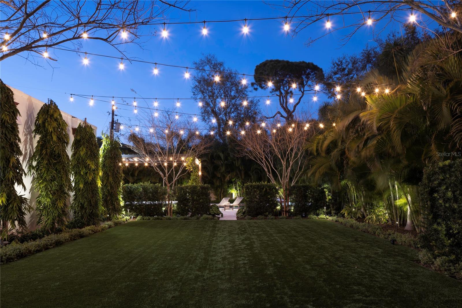 416 BRIGHTWATERS Blvd ST PETERSBURG, FL 33704