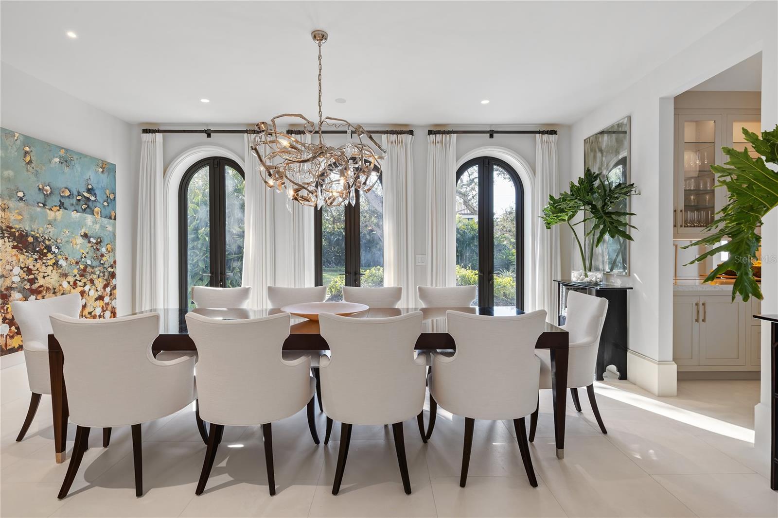 416 BRIGHTWATERS Blvd ST PETERSBURG, FL 33704