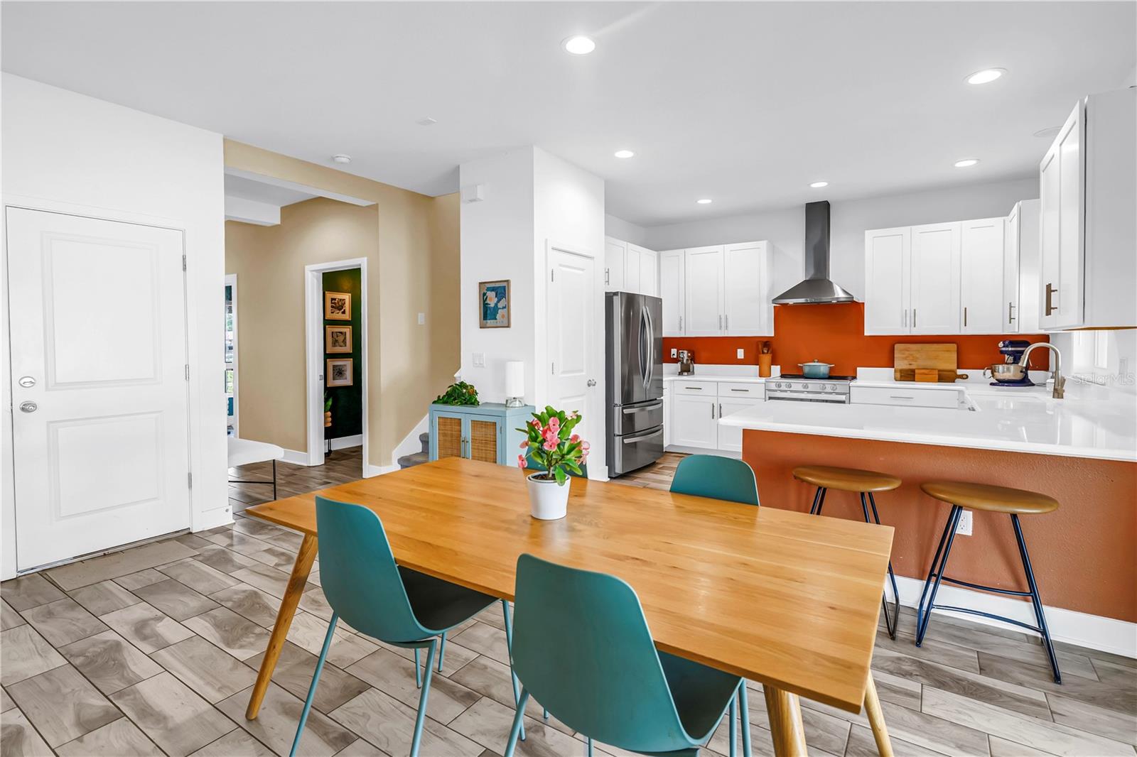 2119 CATALONIA Way ST PETERSBURG, FL 33712