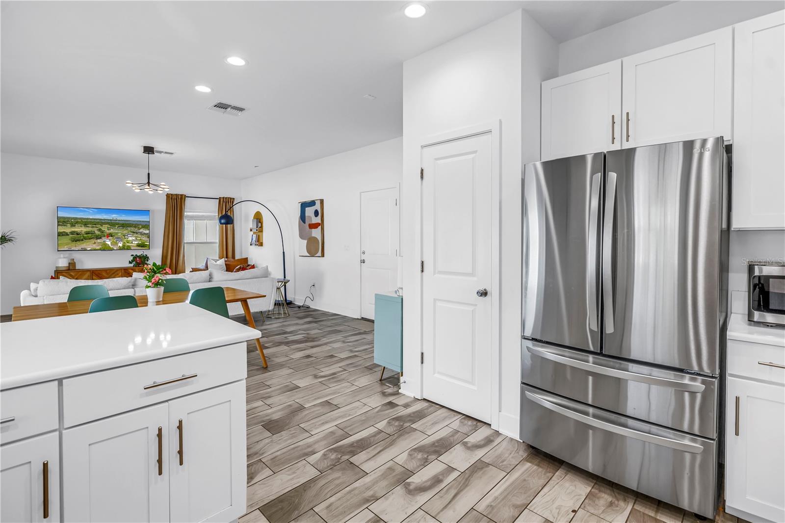 2119 CATALONIA Way ST PETERSBURG, FL 33712