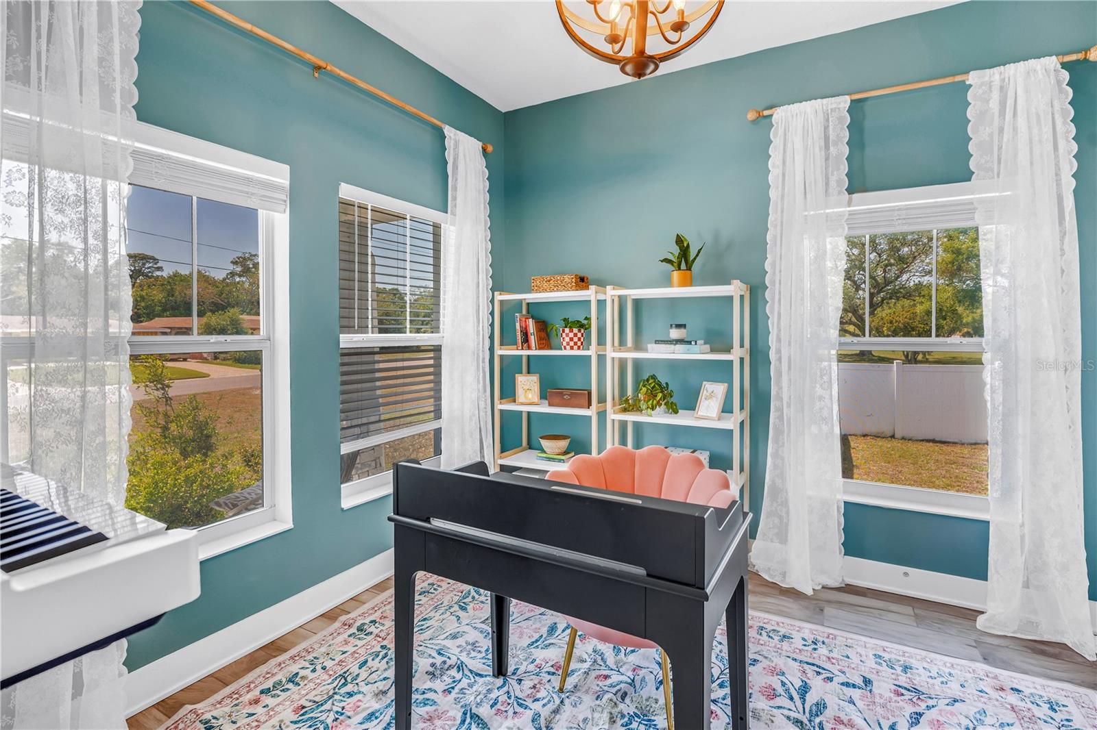 2119 CATALONIA Way ST PETERSBURG, FL 33712