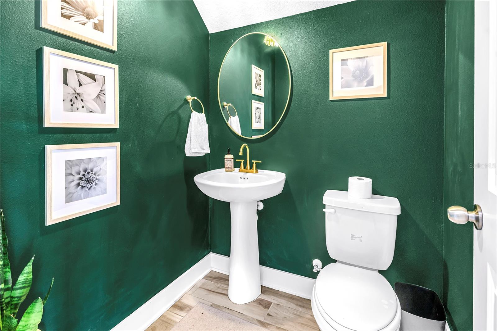 2119 CATALONIA Way ST PETERSBURG, FL 33712