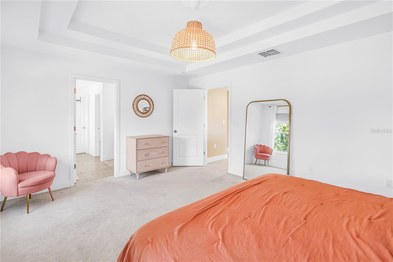 2119 CATALONIA Way ST PETERSBURG, FL 33712