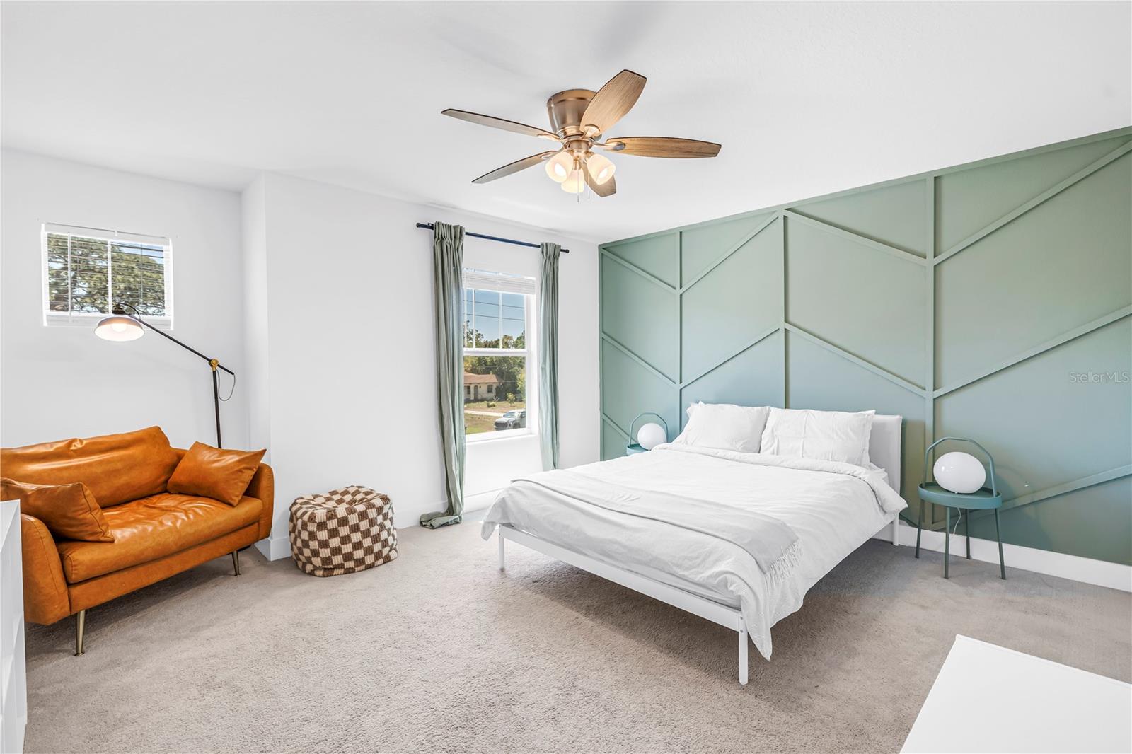 2119 CATALONIA Way ST PETERSBURG, FL 33712