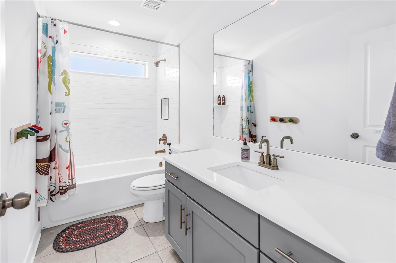 2119 CATALONIA Way ST PETERSBURG, FL 33712