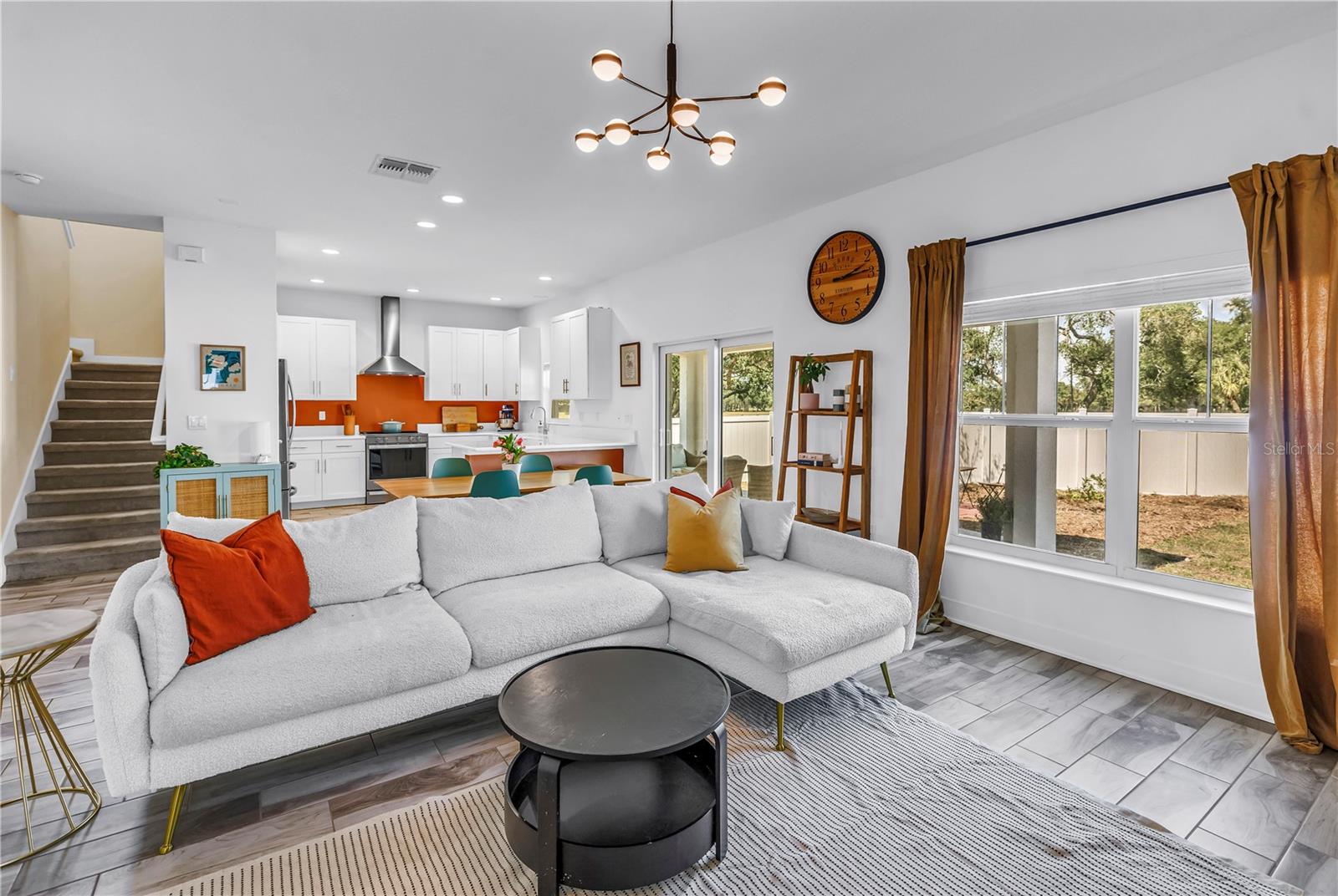 2119 CATALONIA Way ST PETERSBURG, FL 33712