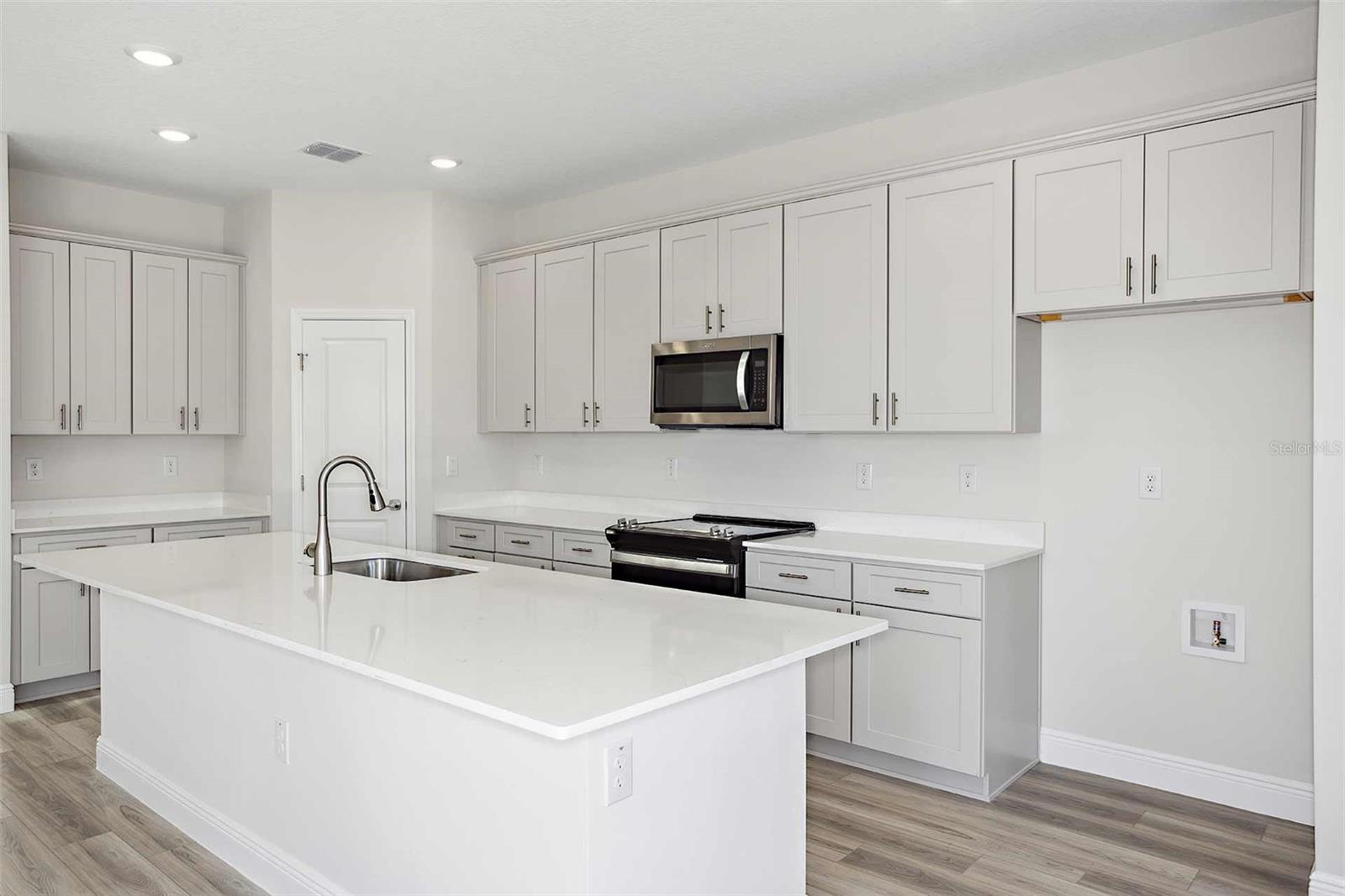 33595 TWILIGHT SEA Pl DADE CITY, FL 33525