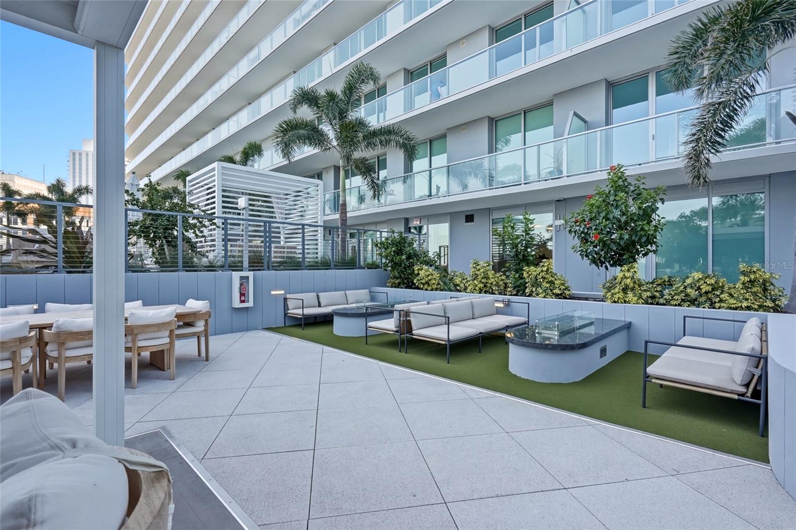 400 CENTRAL Ave #301 ST PETERSBURG, FL 33701