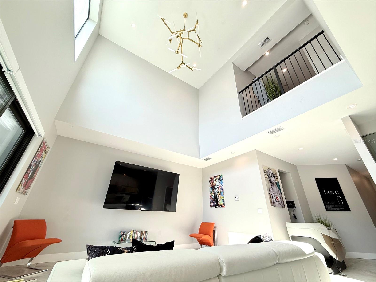 1642 TRIANGLE Ave ORLANDO, FL 32806