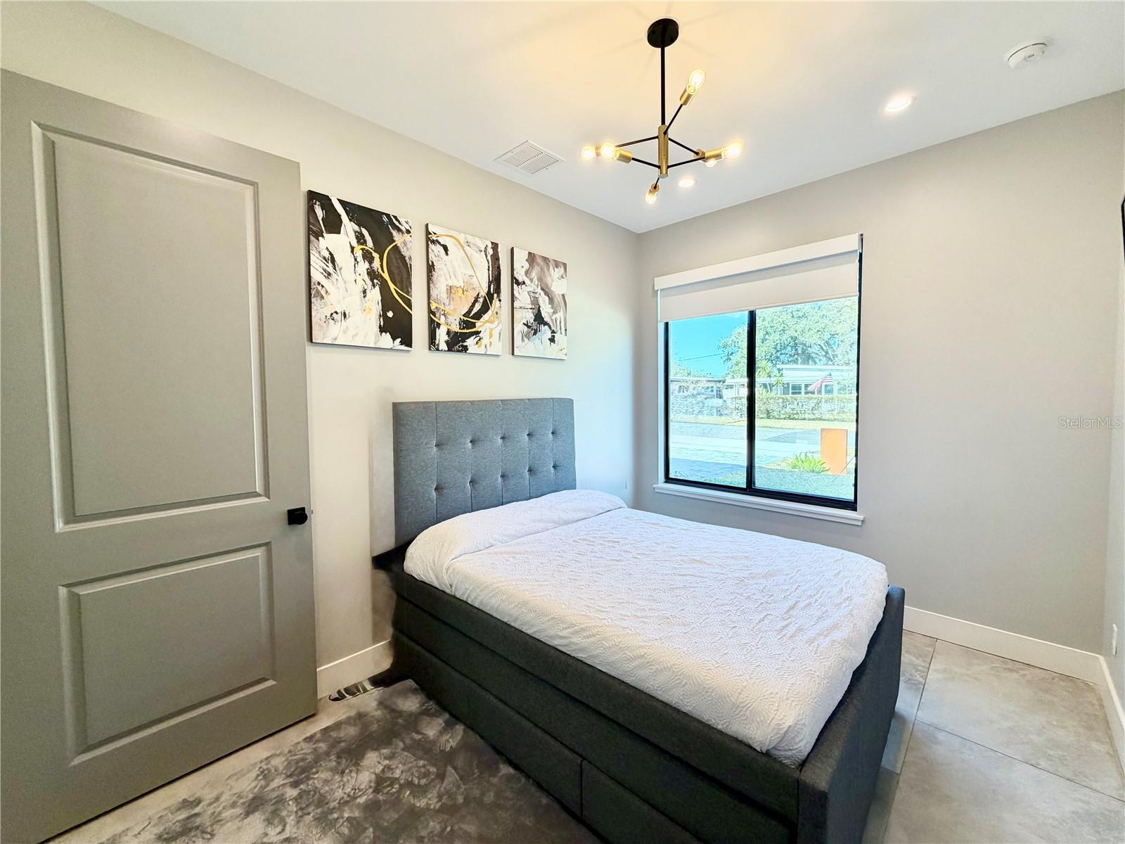 1642 TRIANGLE Ave ORLANDO, FL 32806