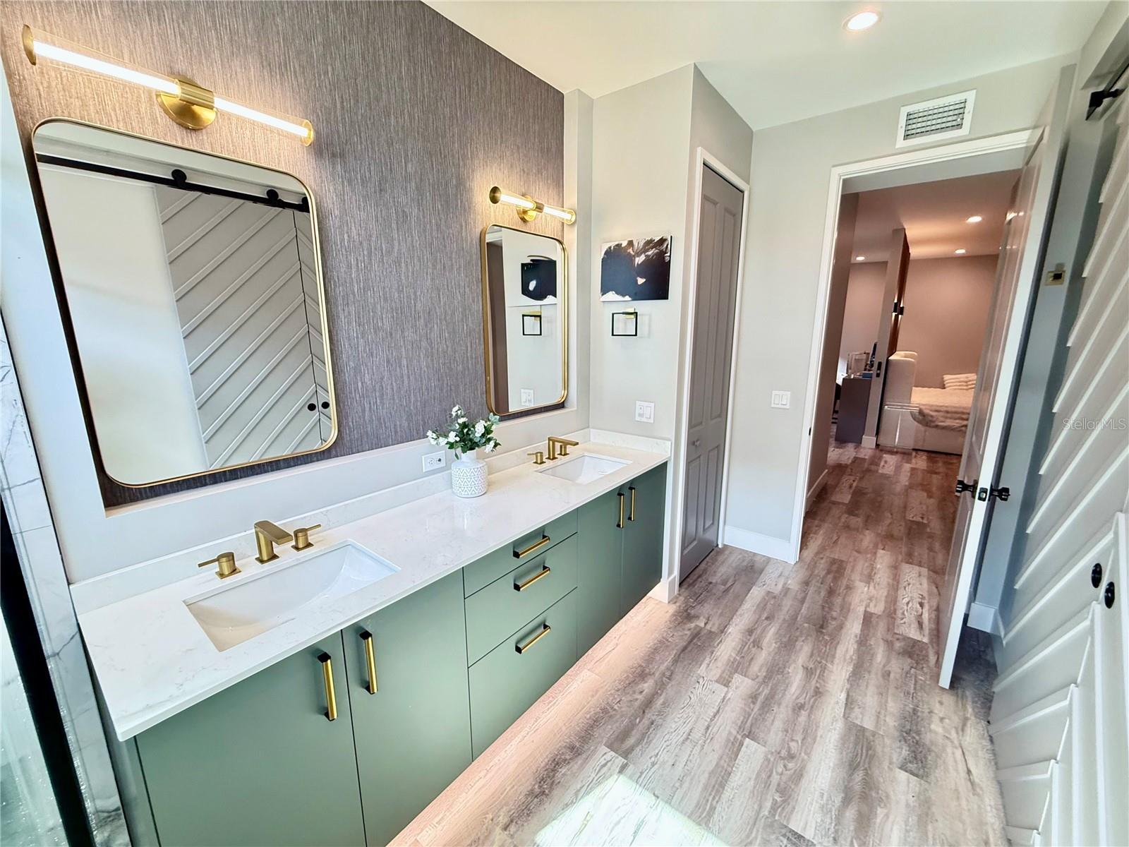 1642 TRIANGLE Ave ORLANDO, FL 32806