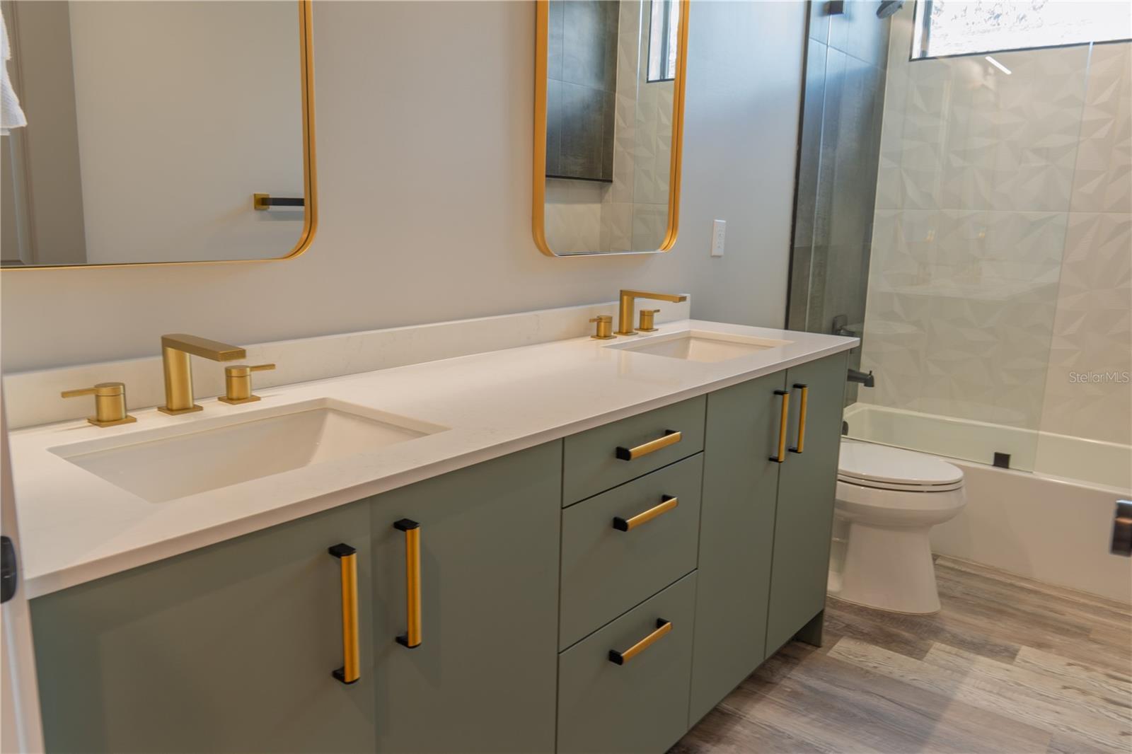 1642 TRIANGLE Ave ORLANDO, FL 32806