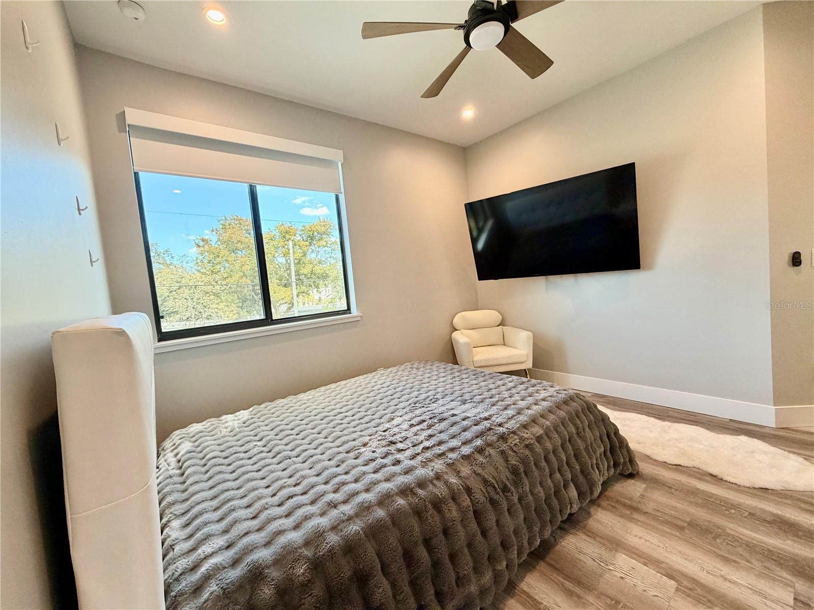 1642 TRIANGLE Ave ORLANDO, FL 32806