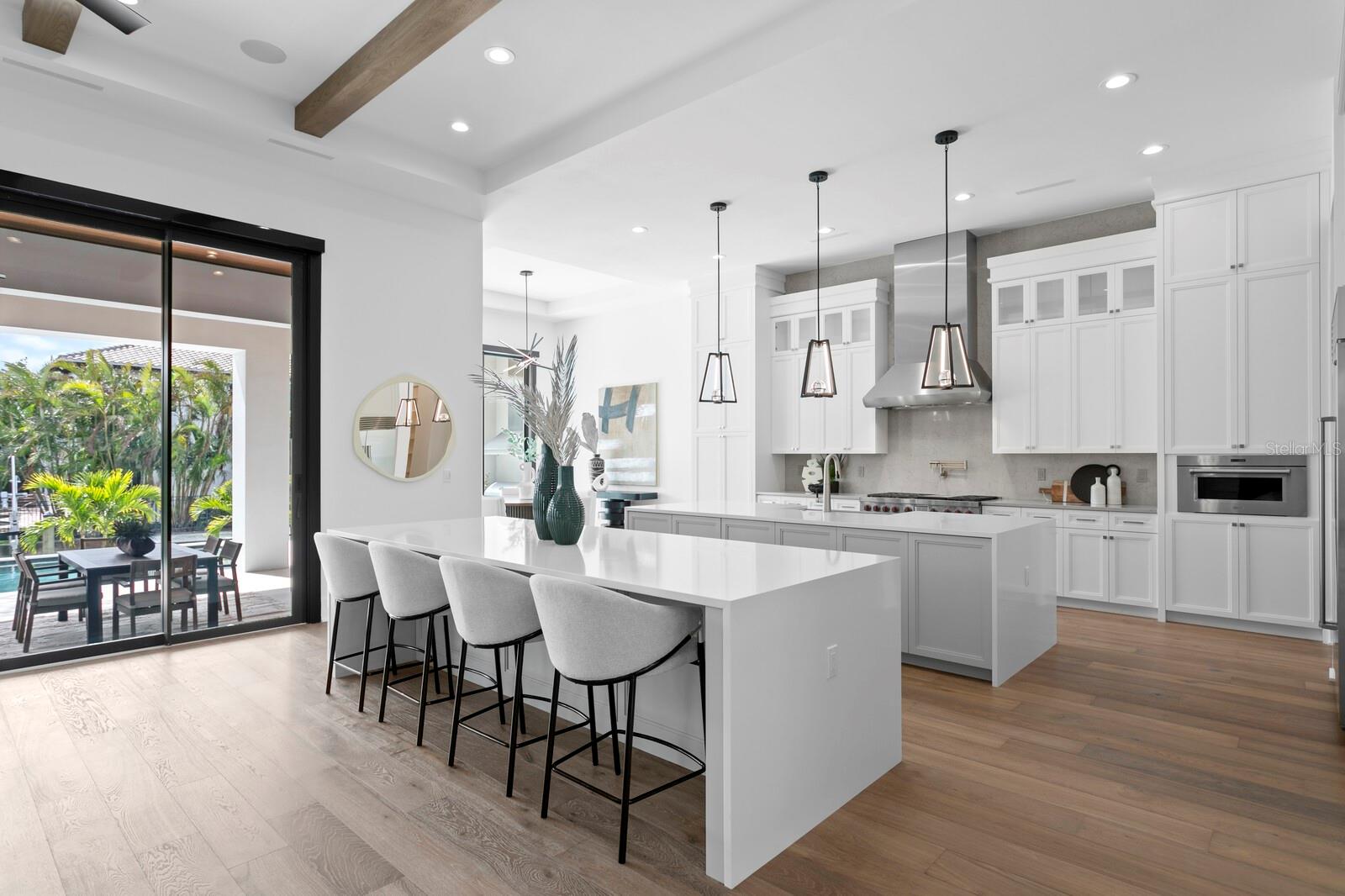 1401 BRIGHTWATERS Blvd ST PETERSBURG, FL 33704