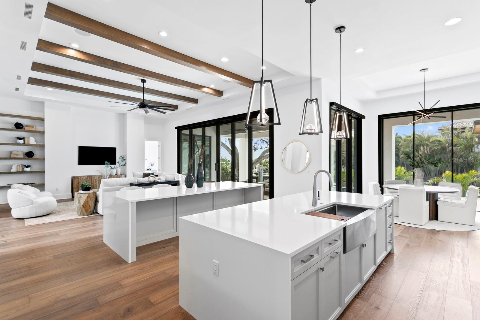 1401 BRIGHTWATERS Blvd ST PETERSBURG, FL 33704