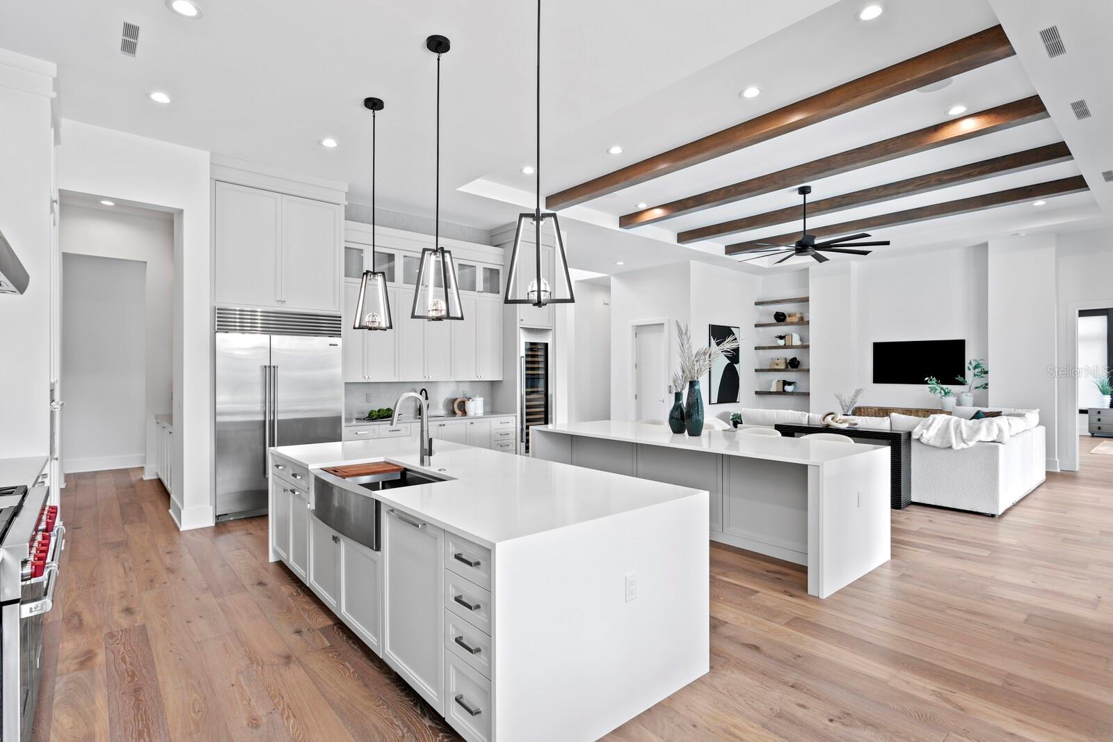 1401 BRIGHTWATERS Blvd ST PETERSBURG, FL 33704