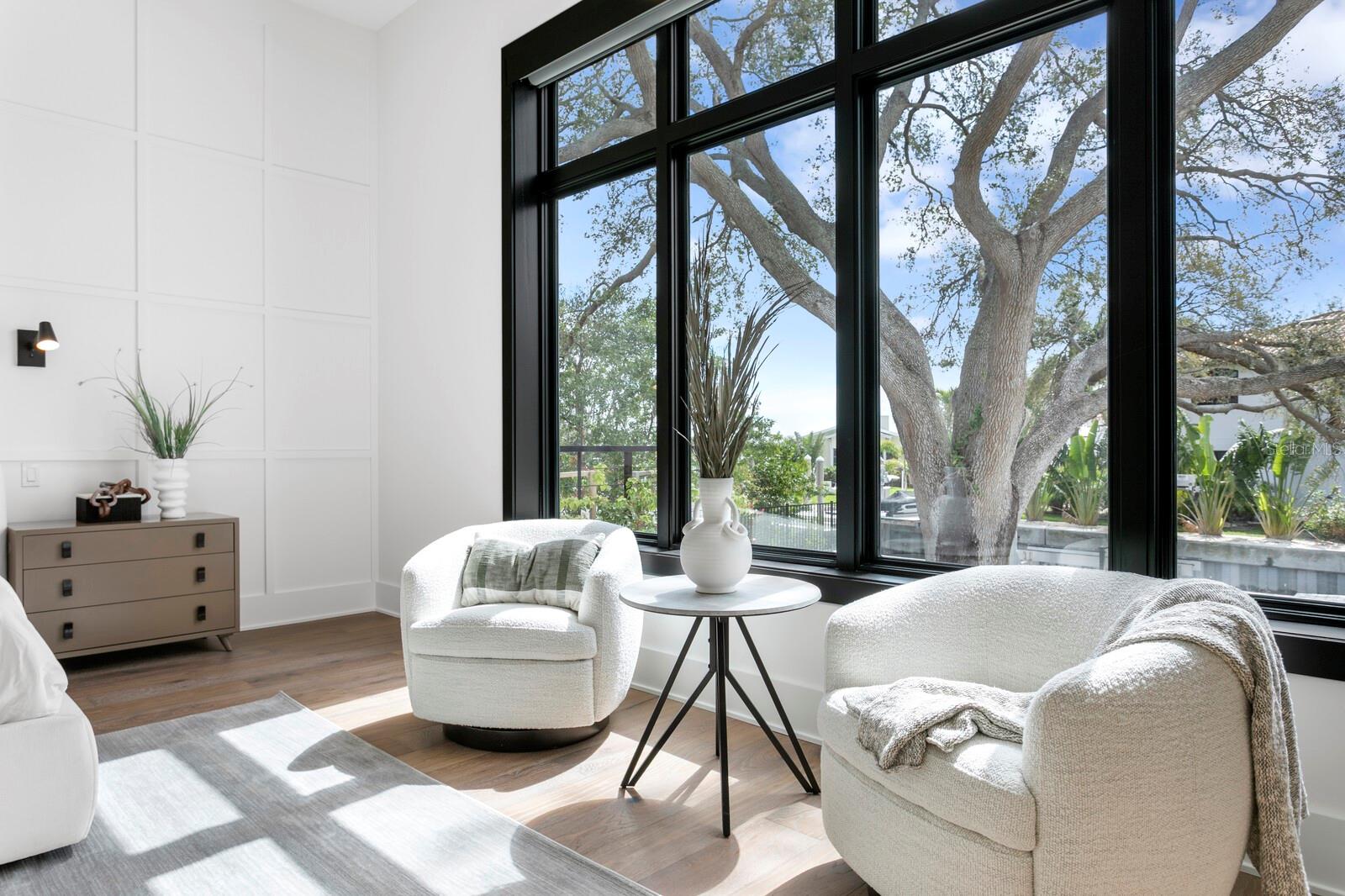 1401 BRIGHTWATERS Blvd ST PETERSBURG, FL 33704