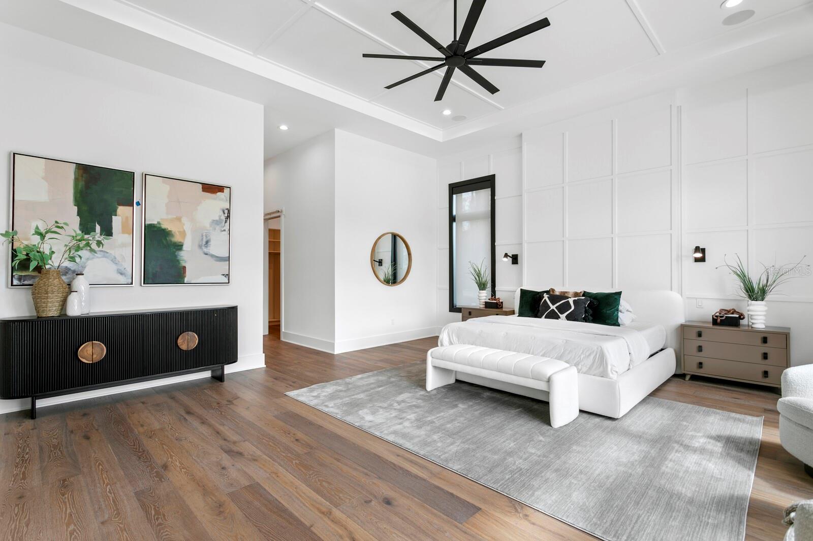 1401 BRIGHTWATERS Blvd ST PETERSBURG, FL 33704