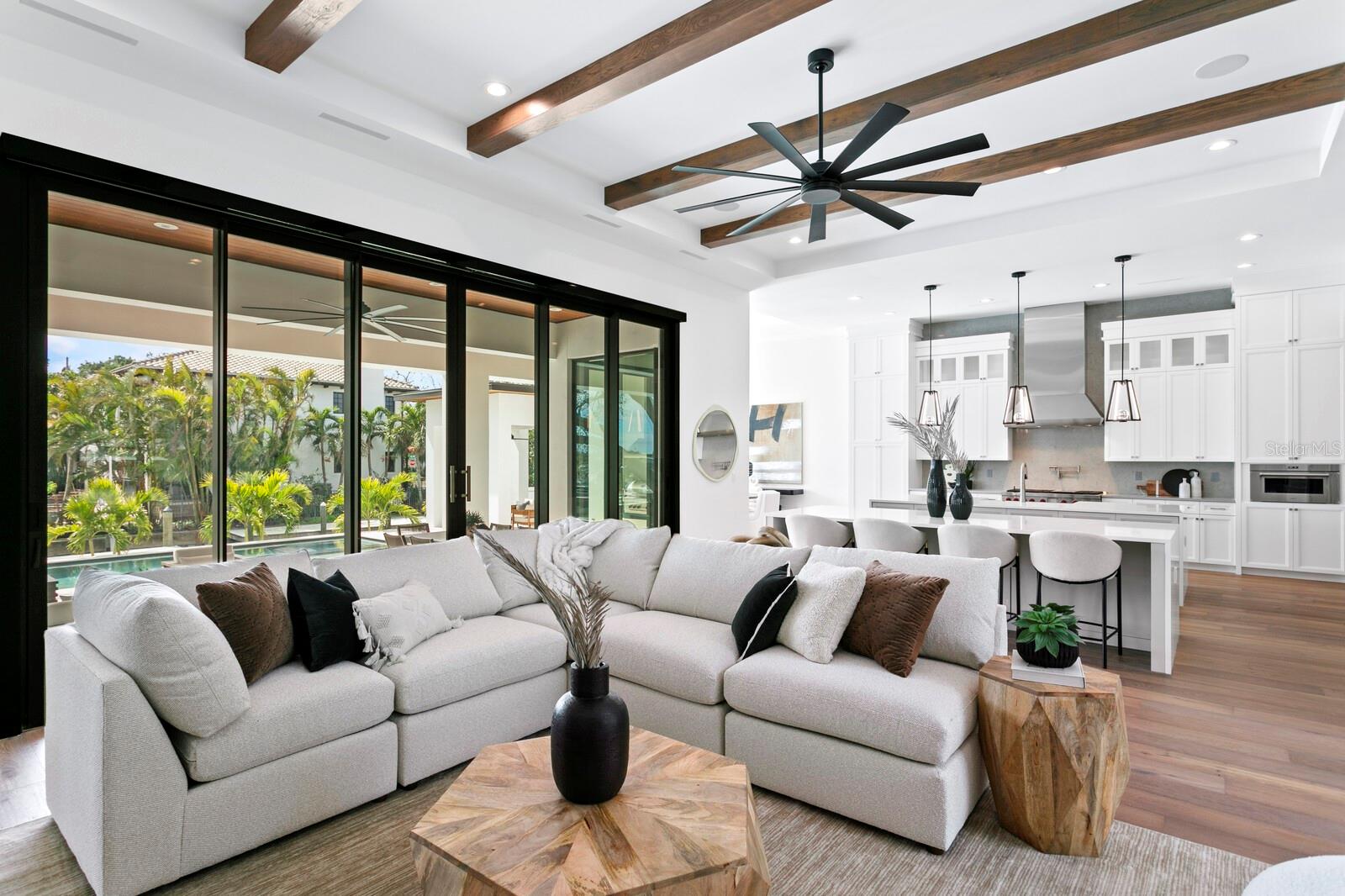 1401 BRIGHTWATERS Blvd ST PETERSBURG, FL 33704