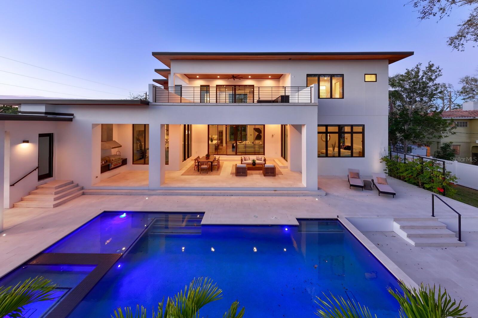 1401 BRIGHTWATERS Blvd ST PETERSBURG, FL 33704