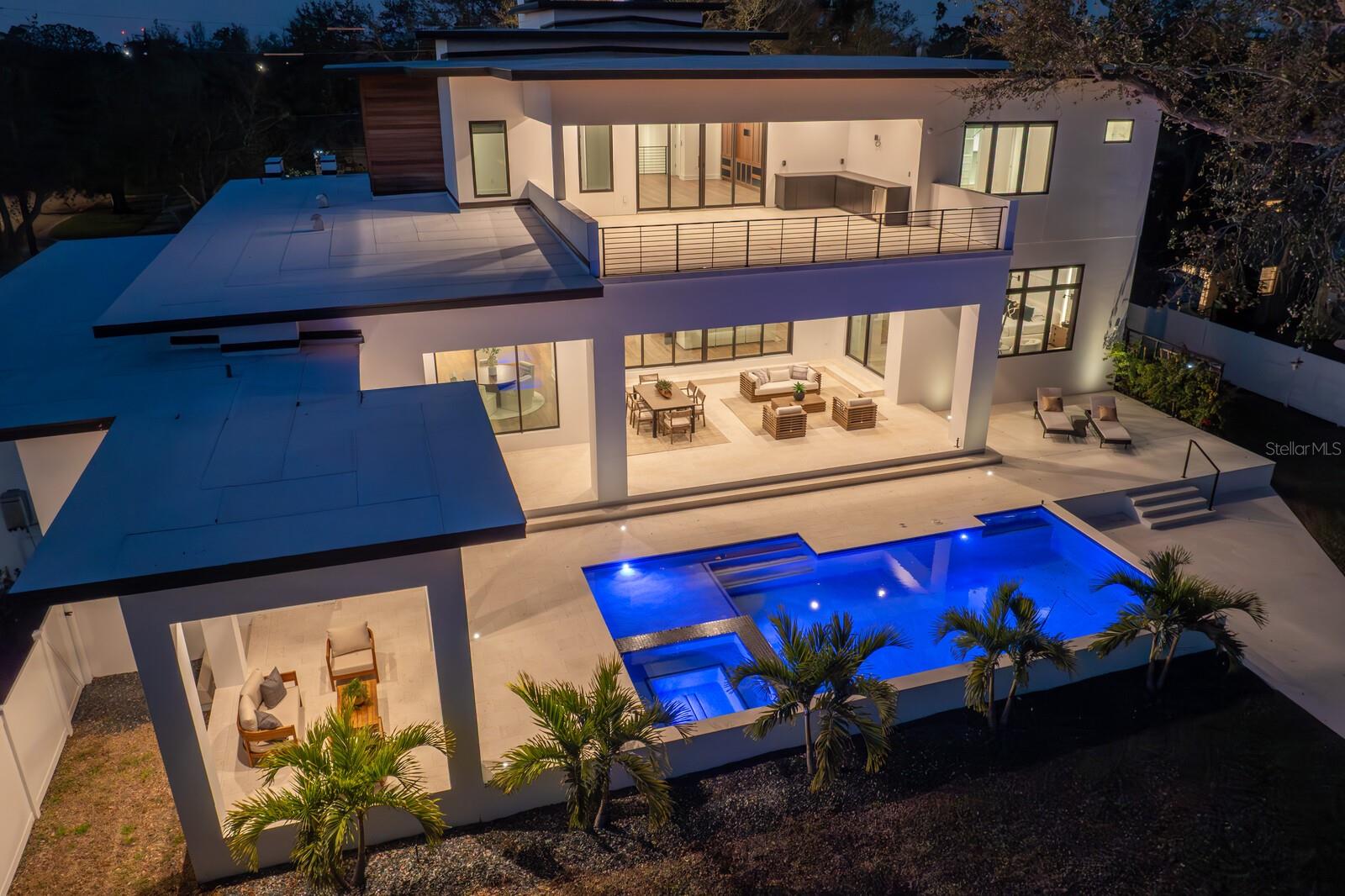 1401 BRIGHTWATERS Blvd ST PETERSBURG, FL 33704