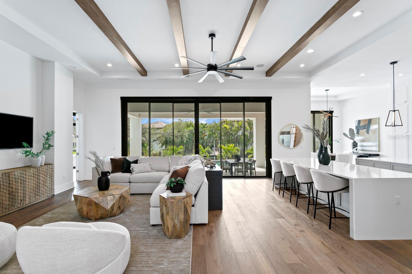 1401 BRIGHTWATERS Blvd ST PETERSBURG, FL 33704