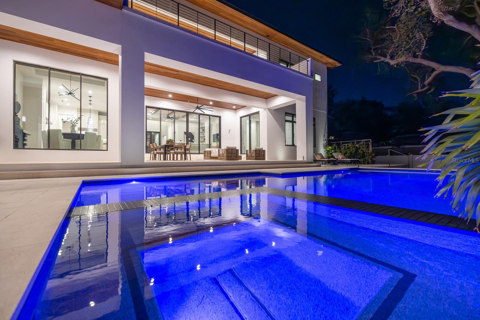 1401 BRIGHTWATERS Blvd ST PETERSBURG, FL 33704