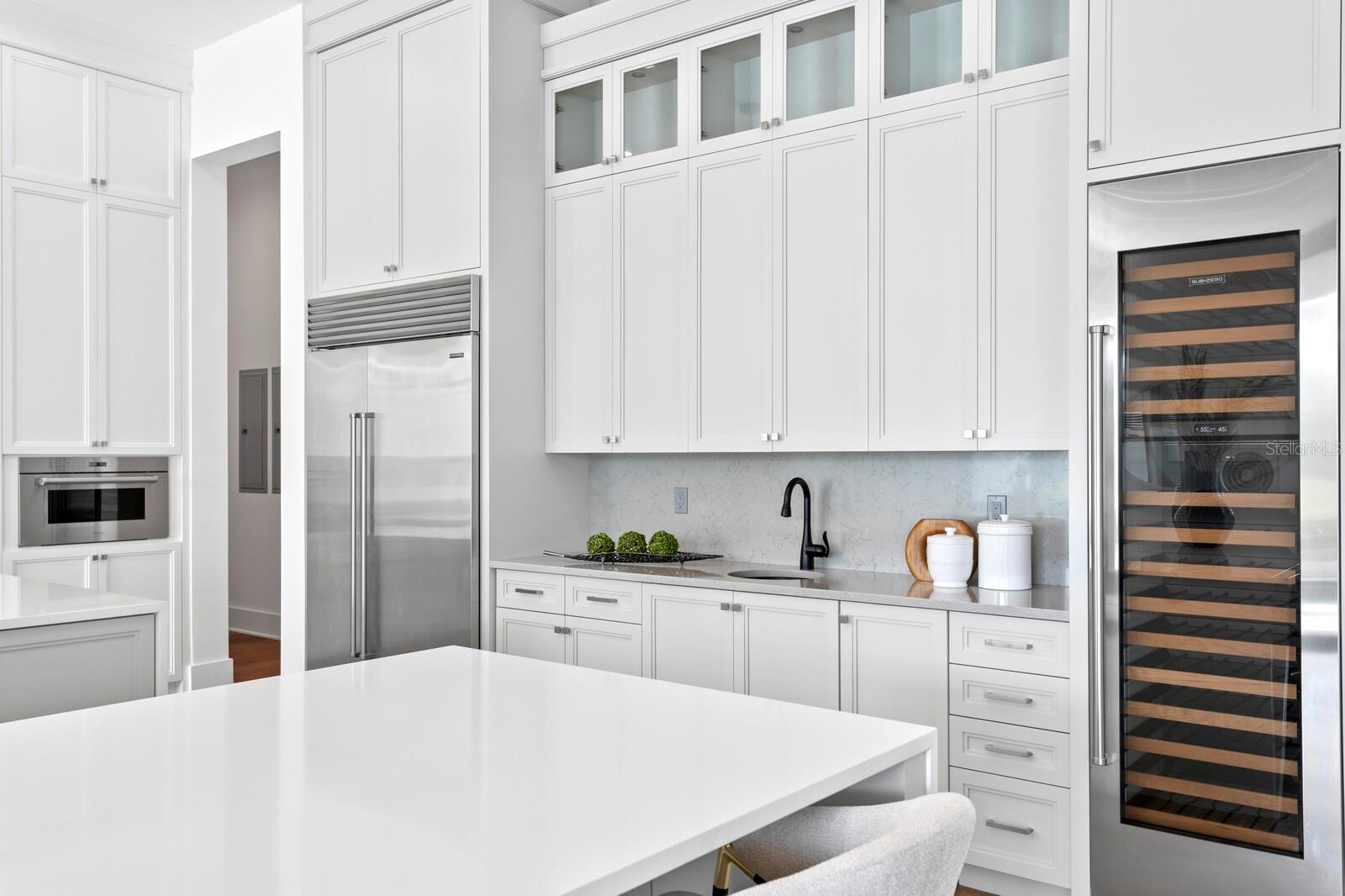 1401 BRIGHTWATERS Blvd ST PETERSBURG, FL 33704