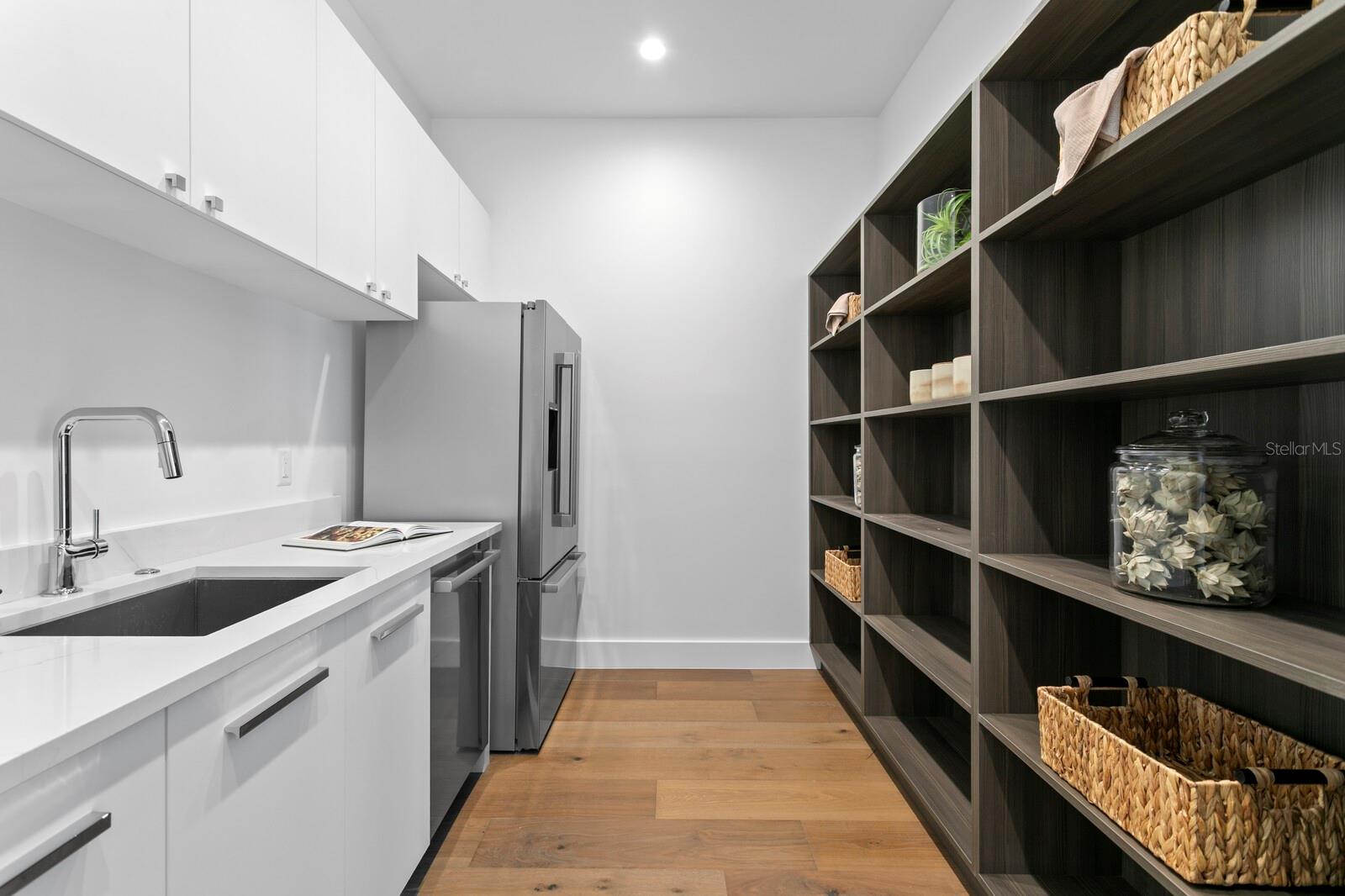 2087 MICHIGAN Ave ST PETERSBURG, FL 33703