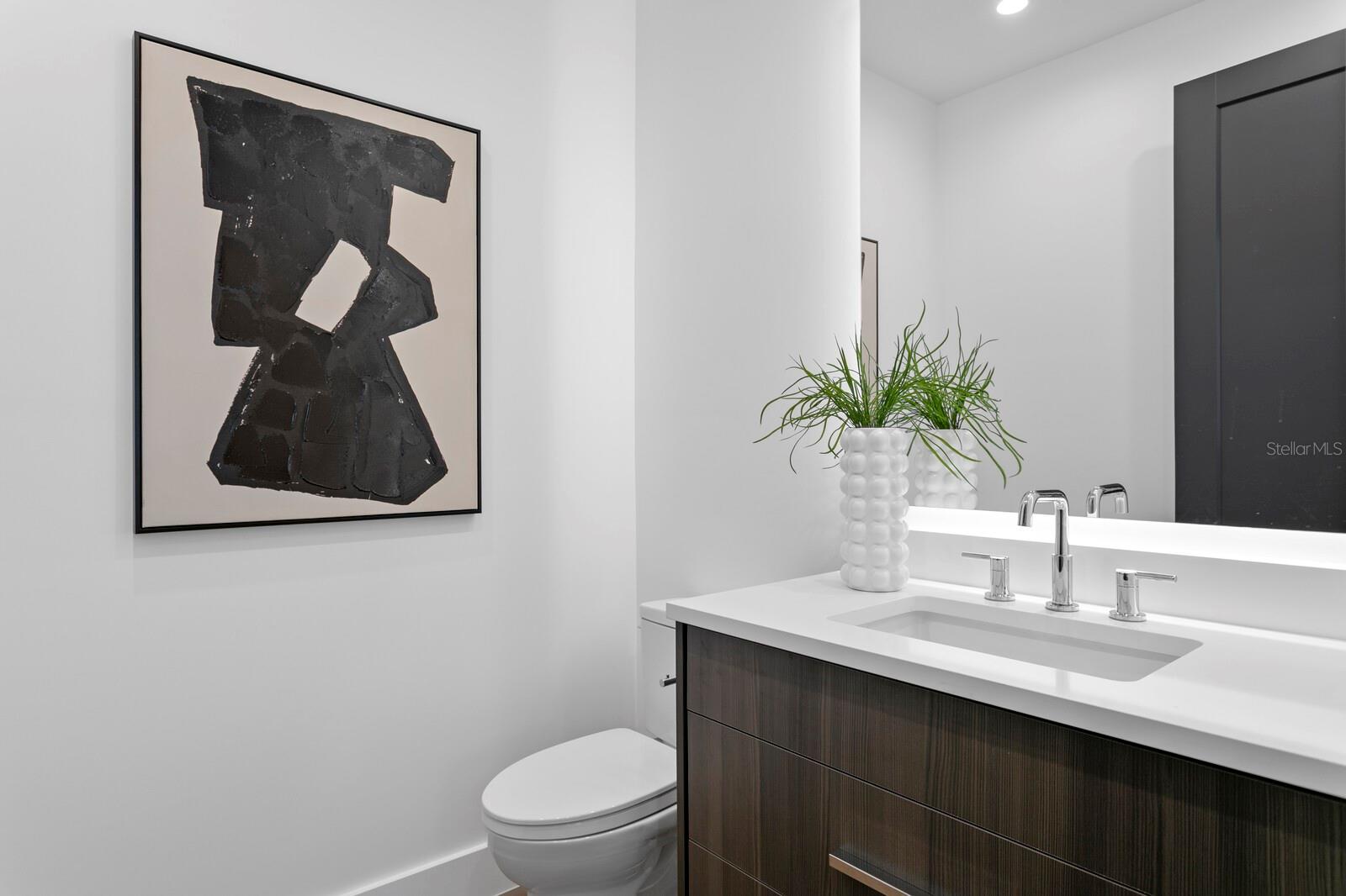 2087 MICHIGAN Ave ST PETERSBURG, FL 33703