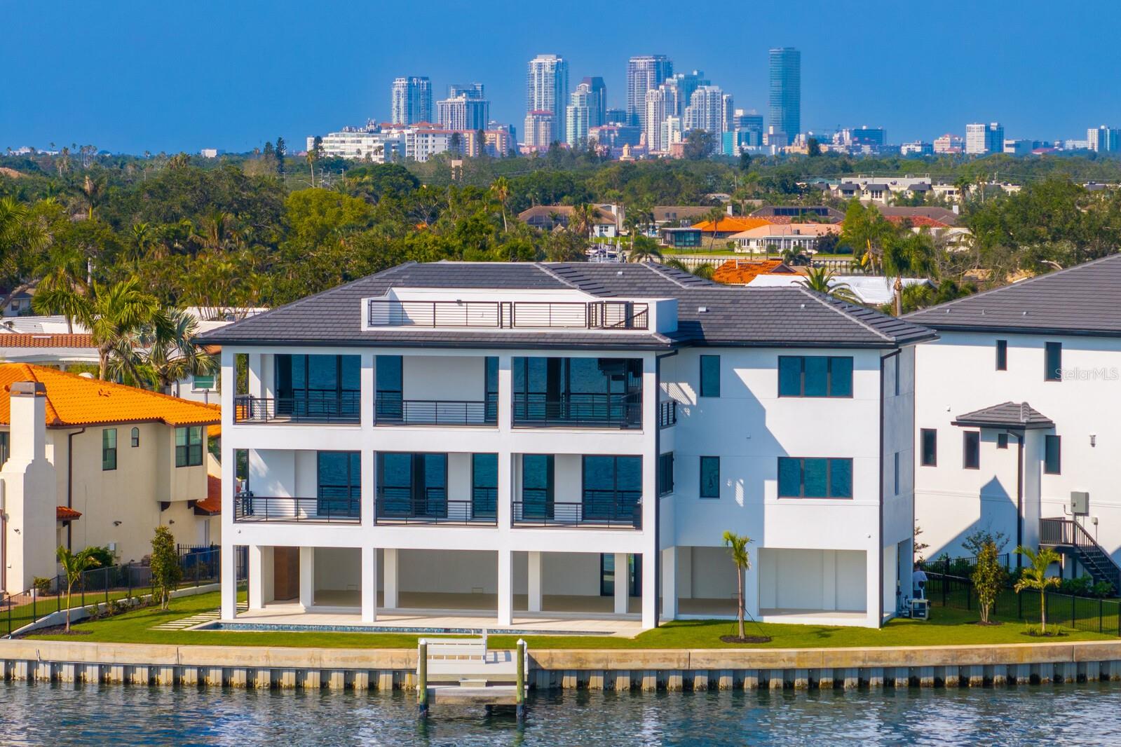 2087 MICHIGAN Ave ST PETERSBURG, FL 33703