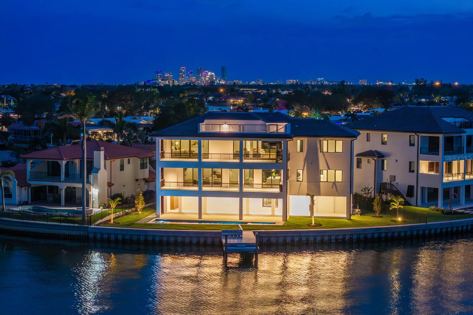 2087 MICHIGAN Ave ST PETERSBURG, FL 33703