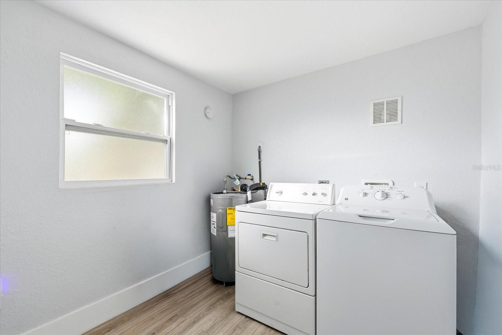 2584 14TH Ave ST PETERSBURG, FL 33712