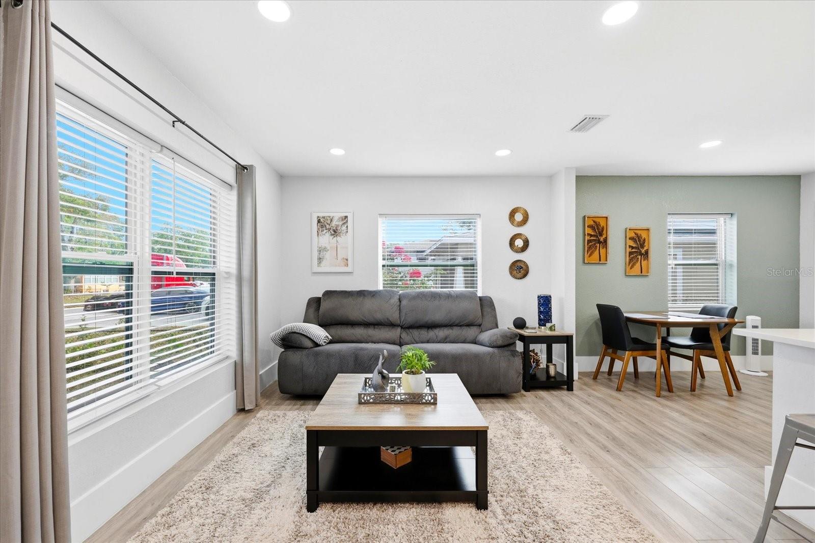 2584 14TH Ave ST PETERSBURG, FL 33712