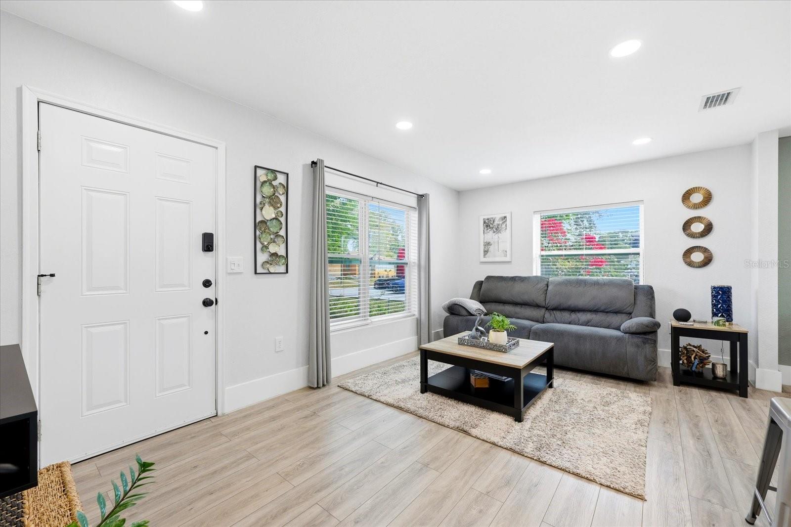 2584 14TH Ave ST PETERSBURG, FL 33712