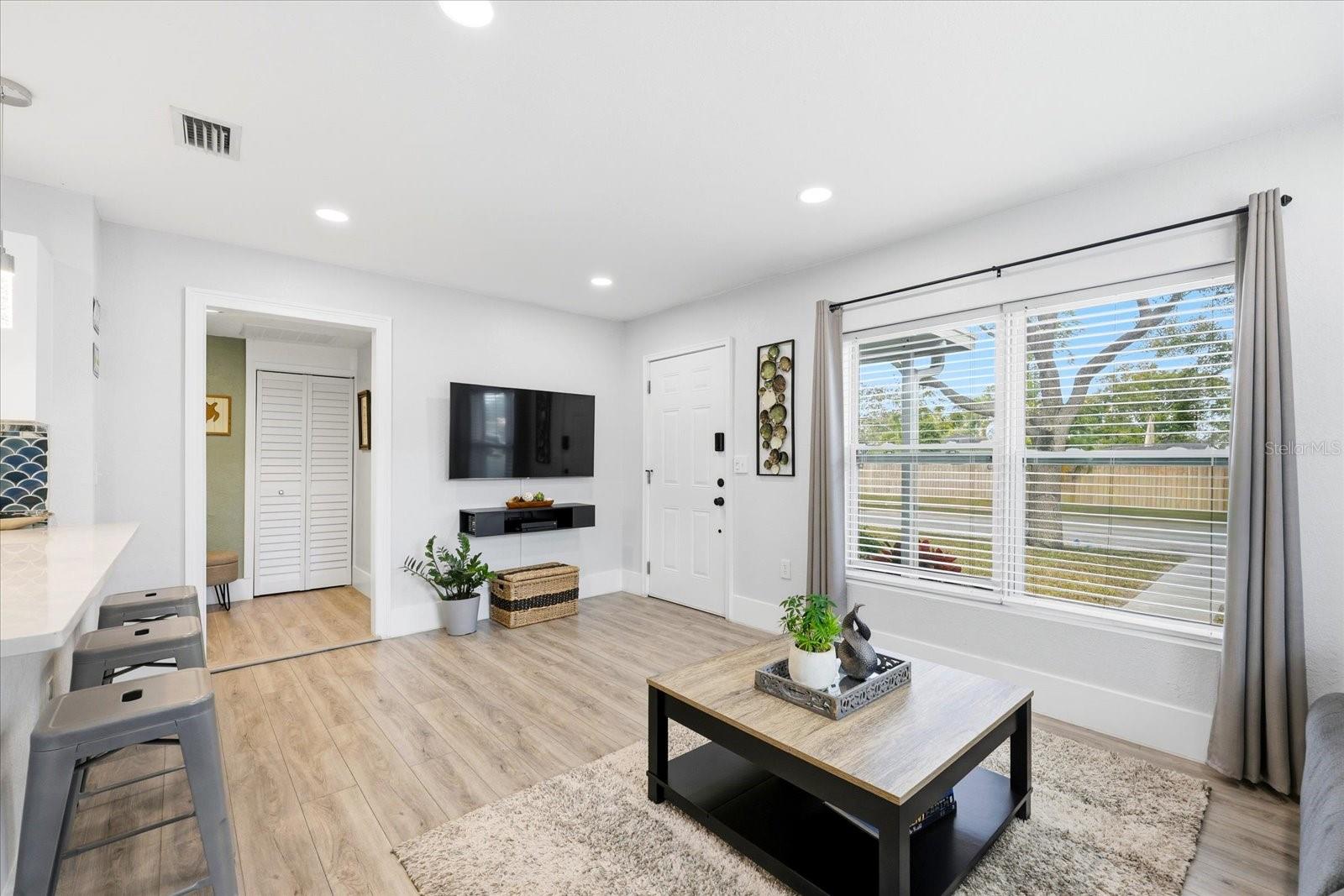 2584 14TH Ave ST PETERSBURG, FL 33712