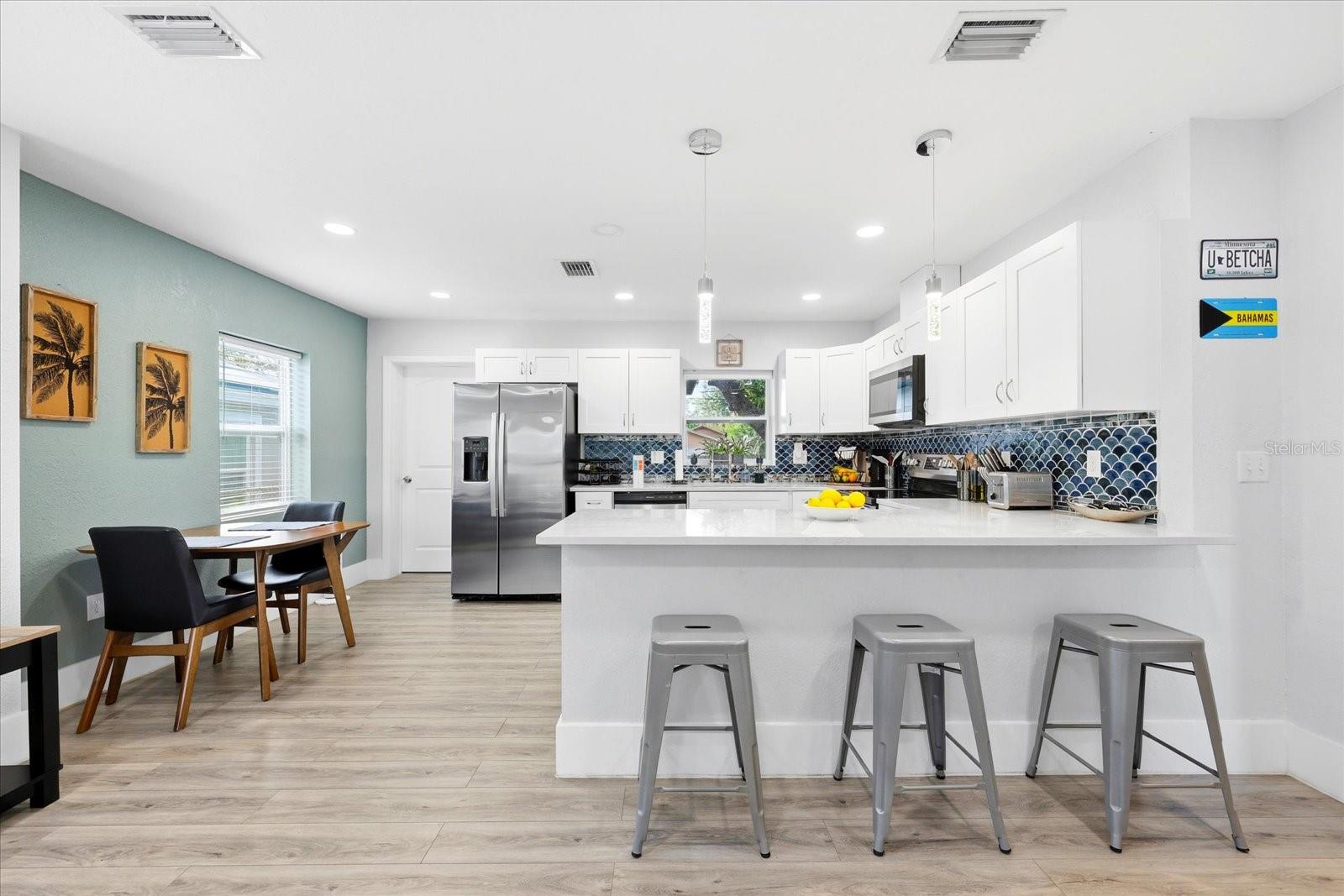 2584 14TH Ave ST PETERSBURG, FL 33712