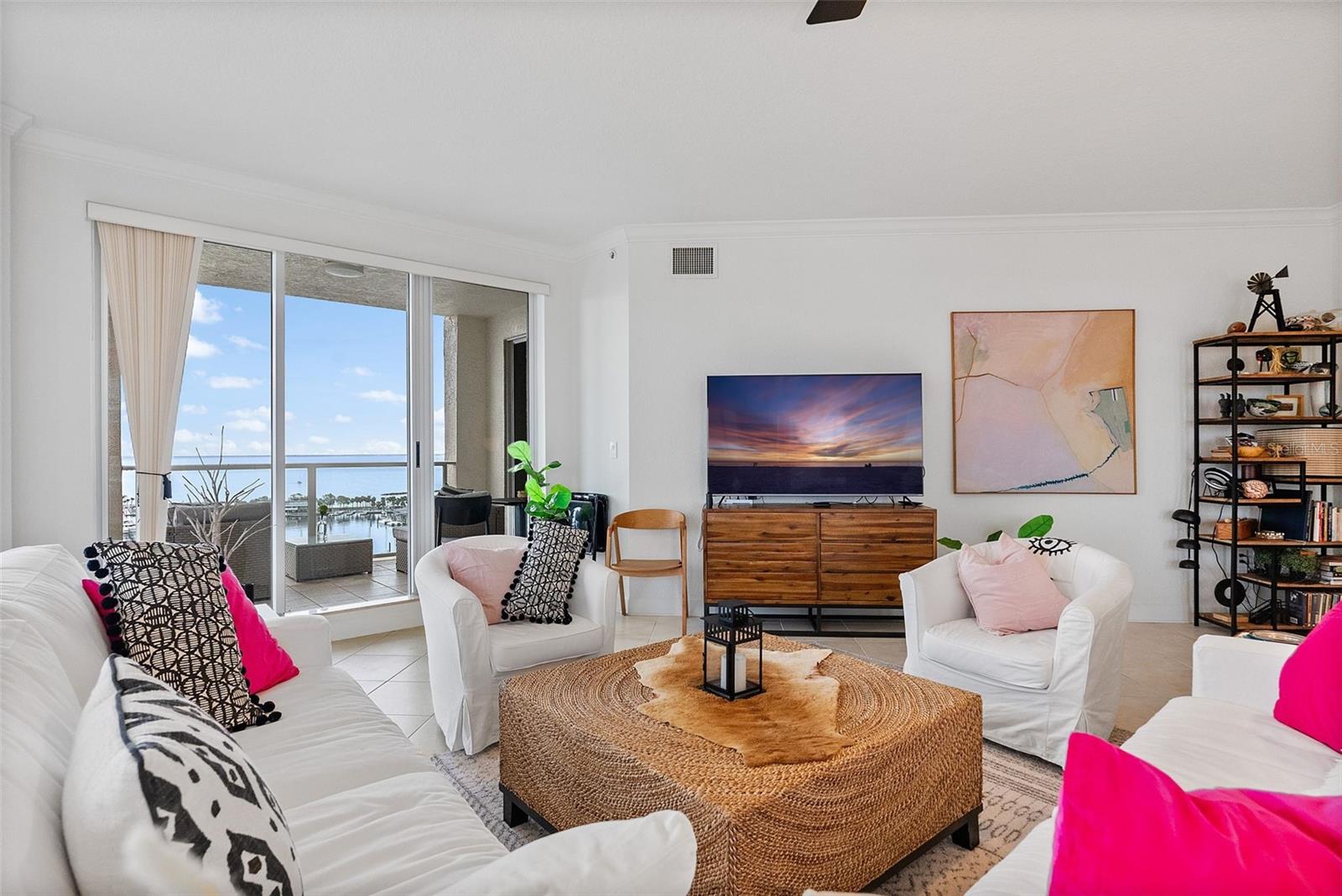 100 Bch Dr #1501 ST PETERSBURG, FL 33701