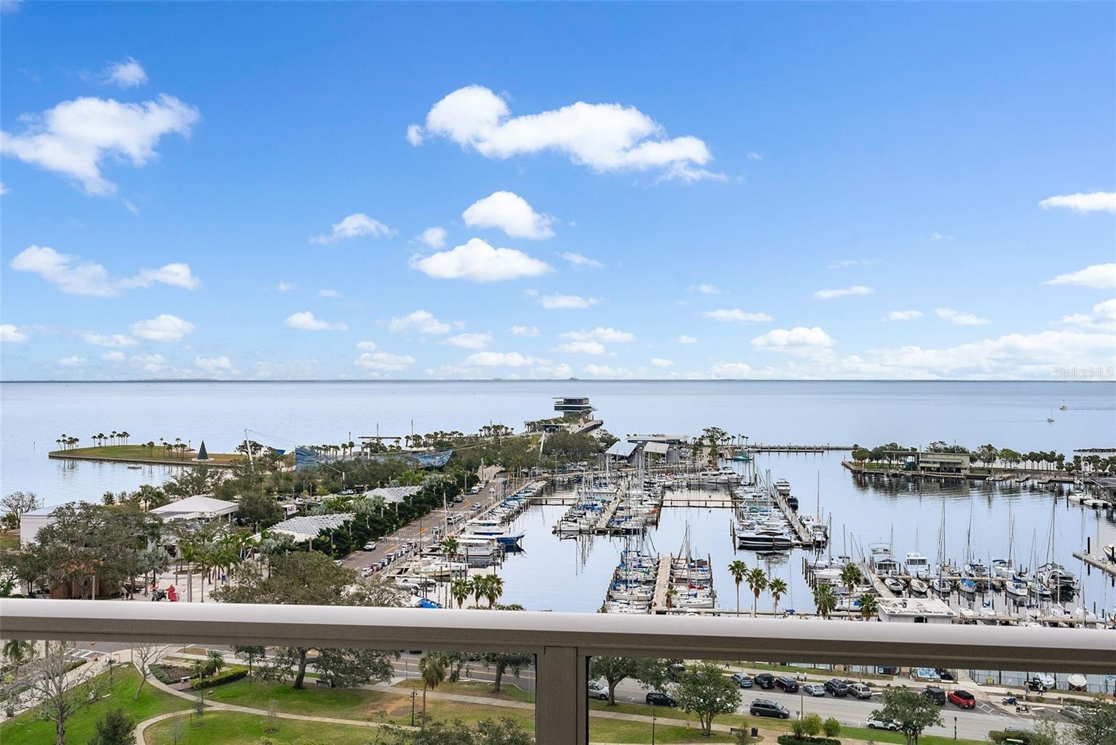 100 Bch Dr #1501 ST PETERSBURG, FL 33701