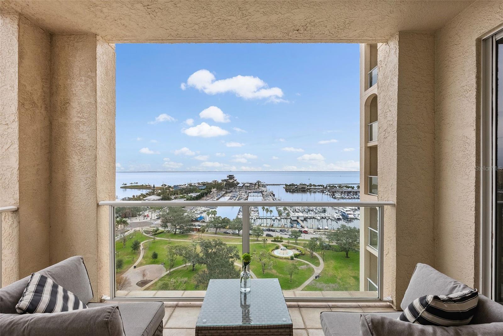 100 Bch Dr #1501 ST PETERSBURG, FL 33701