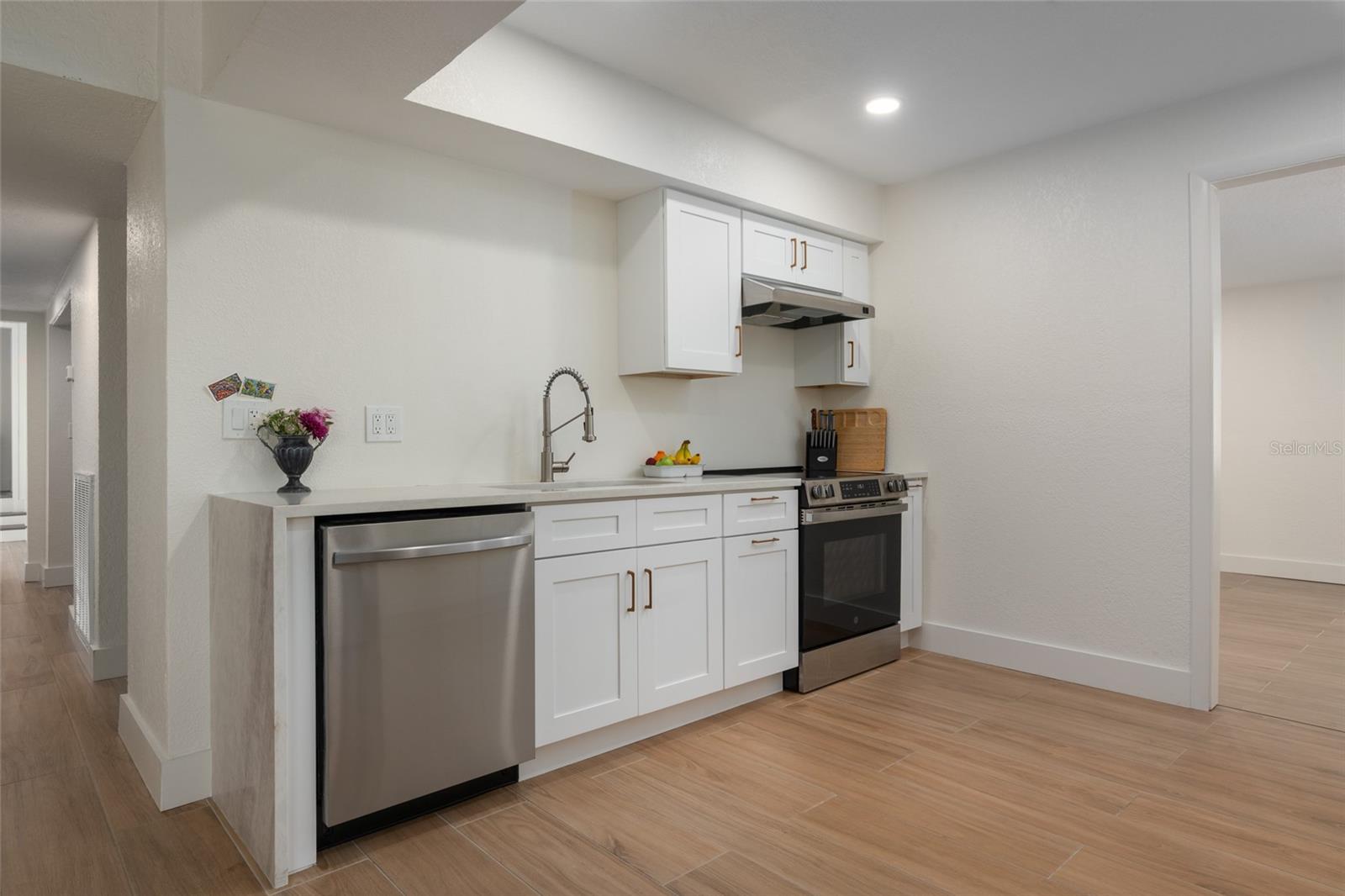 2660 FAIRWAY Ave ST PETERSBURG, FL 33712