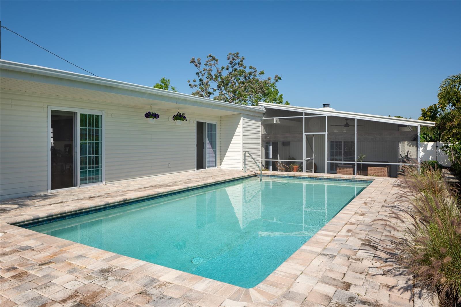 2660 FAIRWAY Ave ST PETERSBURG, FL 33712