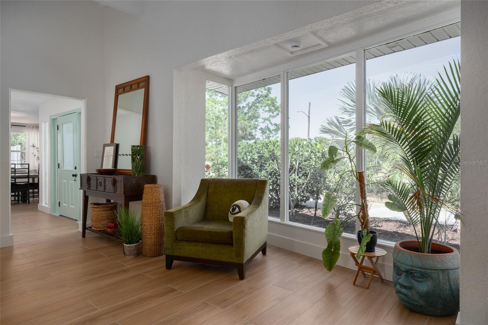 2660 FAIRWAY Ave ST PETERSBURG, FL 33712