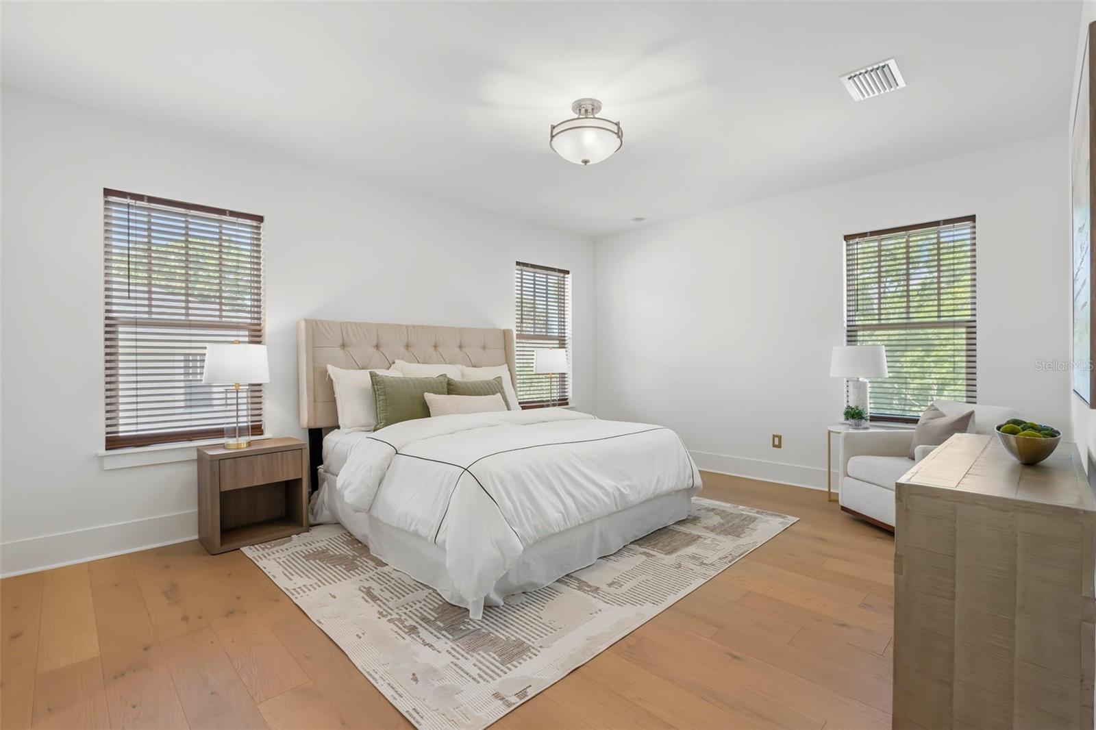 1038 26TH Ave ST PETERSBURG, FL 33703