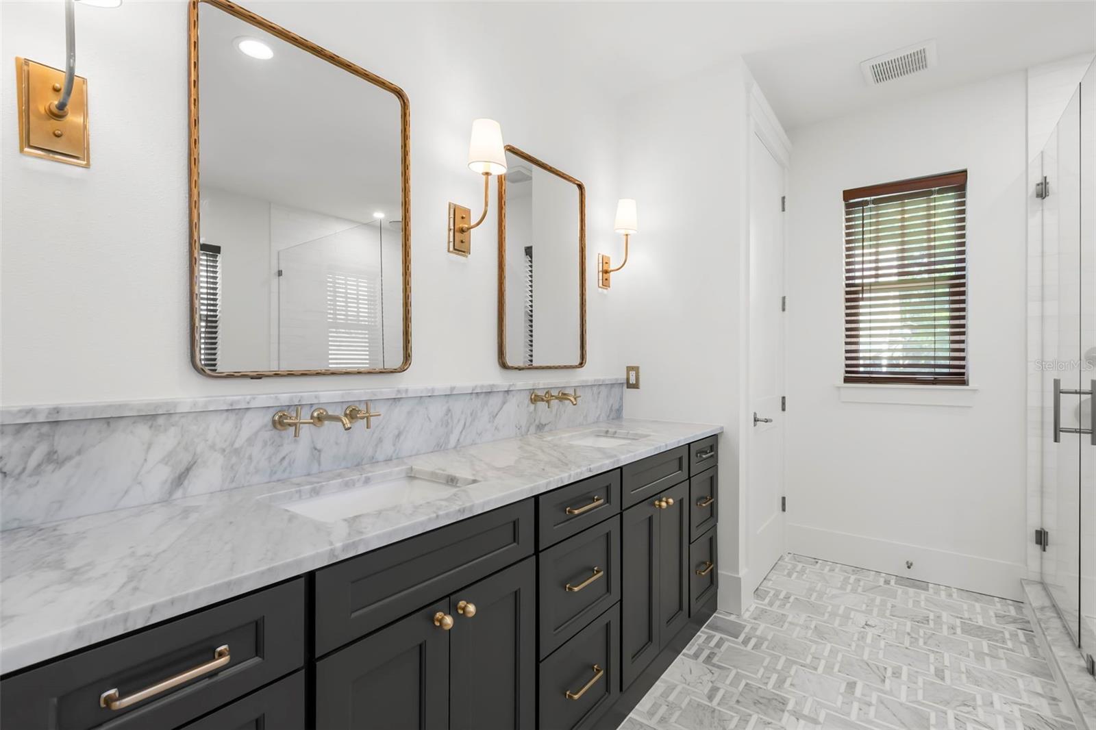 1038 26TH Ave ST PETERSBURG, FL 33703