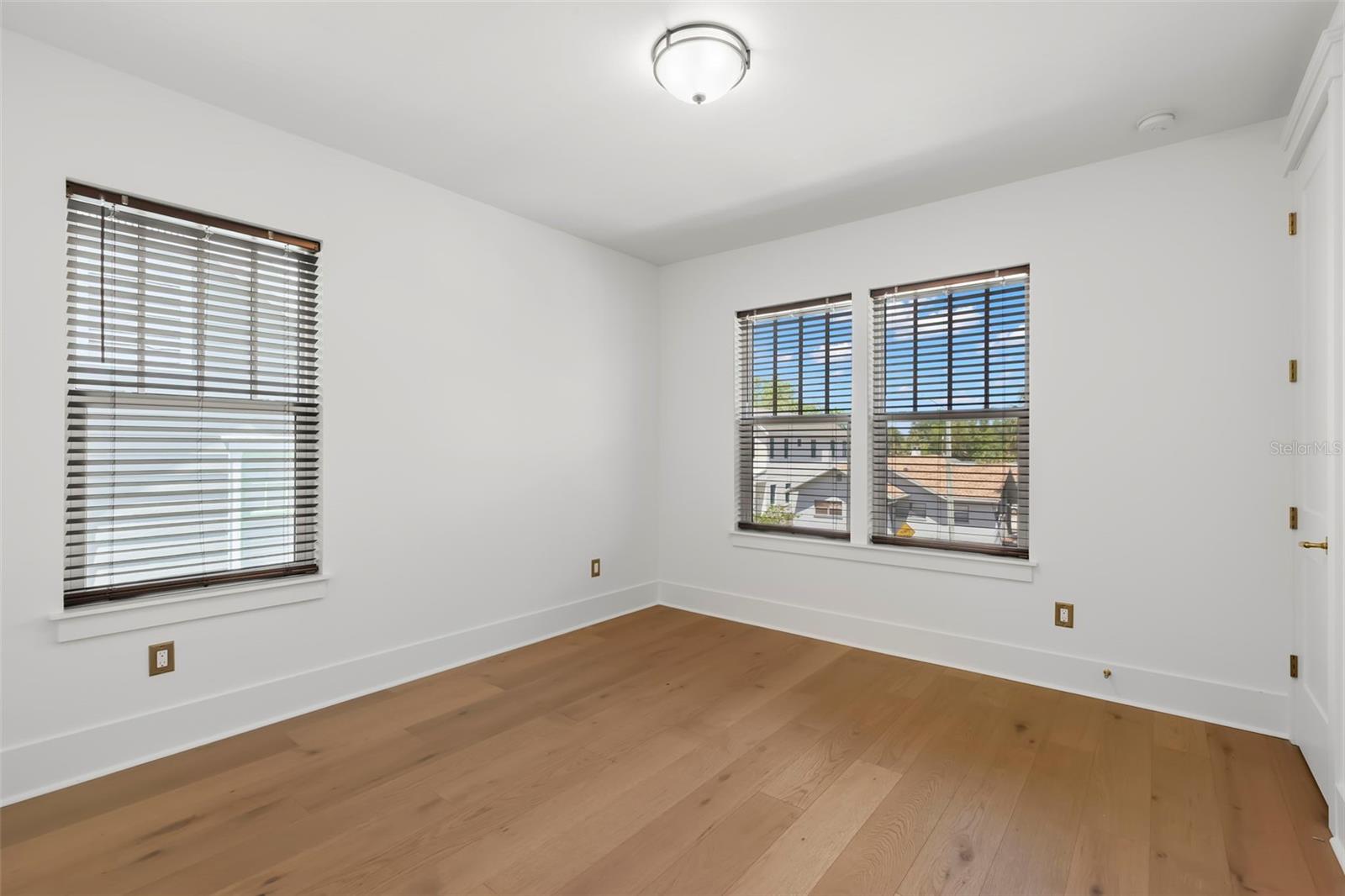 1038 26TH Ave ST PETERSBURG, FL 33703